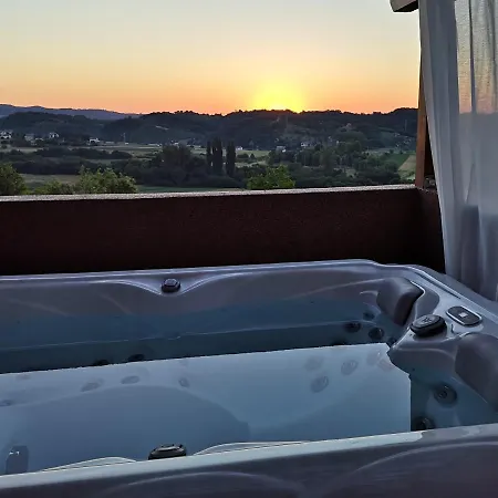 Apartment Viksa With Jacuzzi Zágráb Kültér fotó