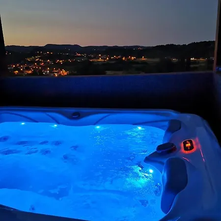Apartment Viksa With Jacuzzi Zágráb Kültér fotó