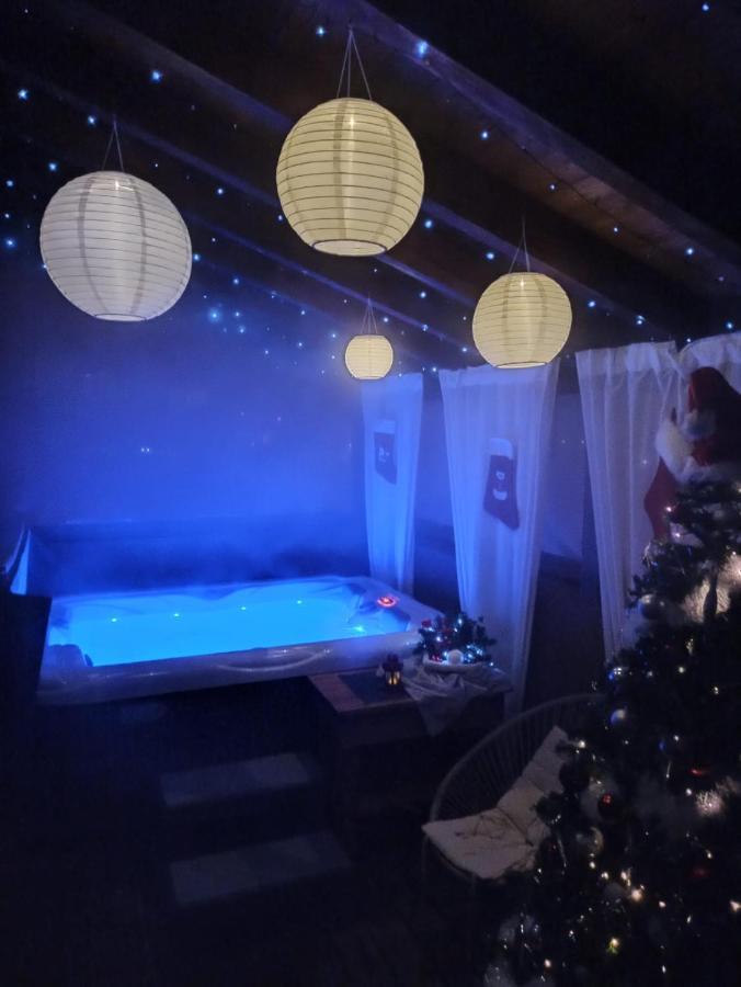 Viksa With Jacuzzi Apartment *