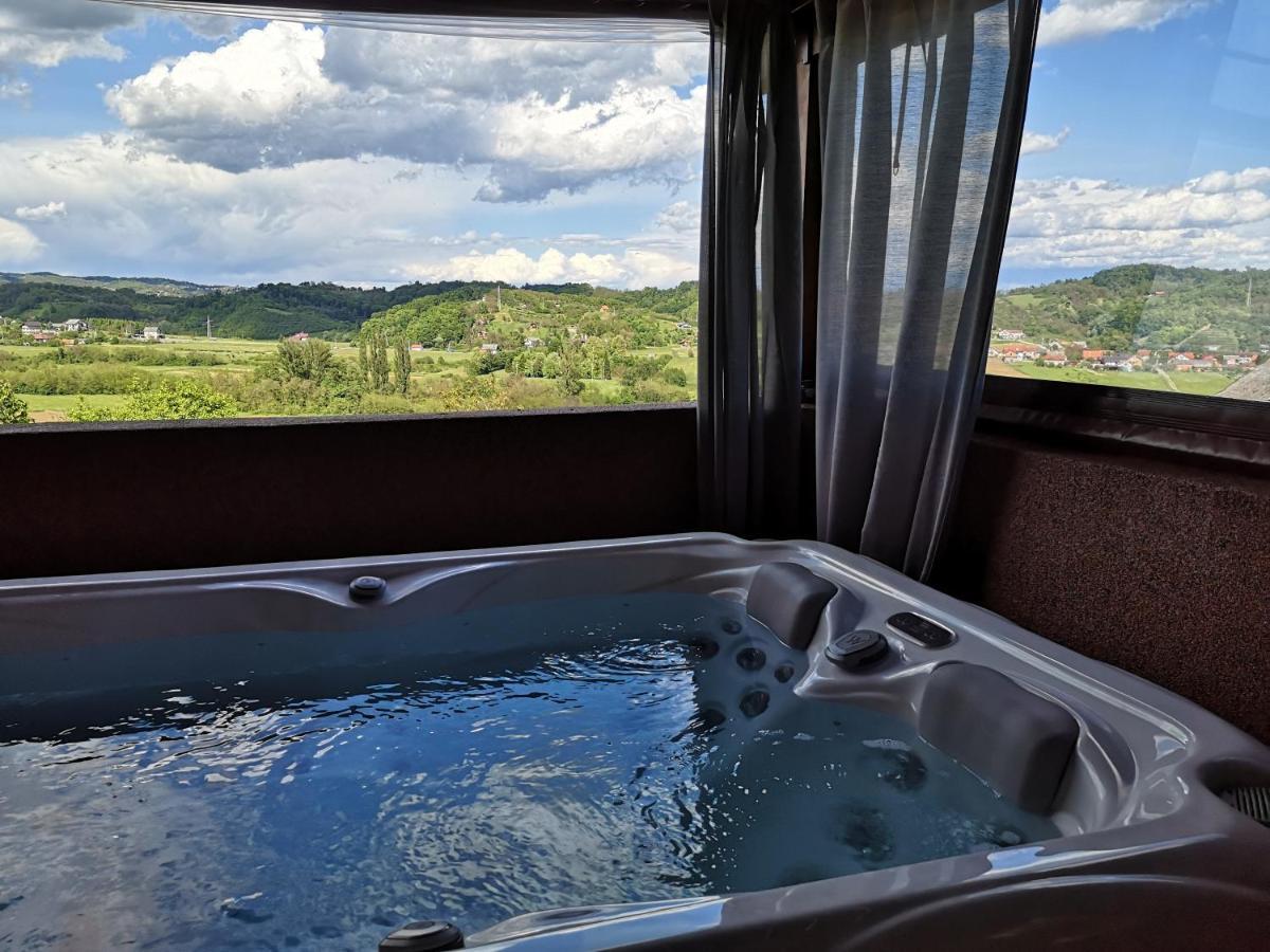 Viksa With Jacuzzi Apartment *