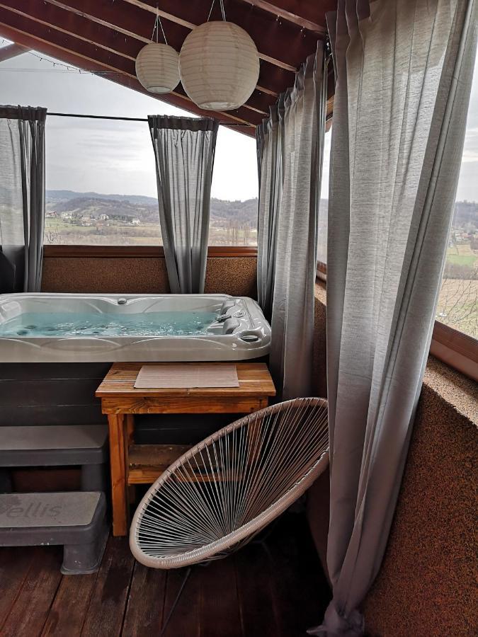 Viksa With Jacuzzi