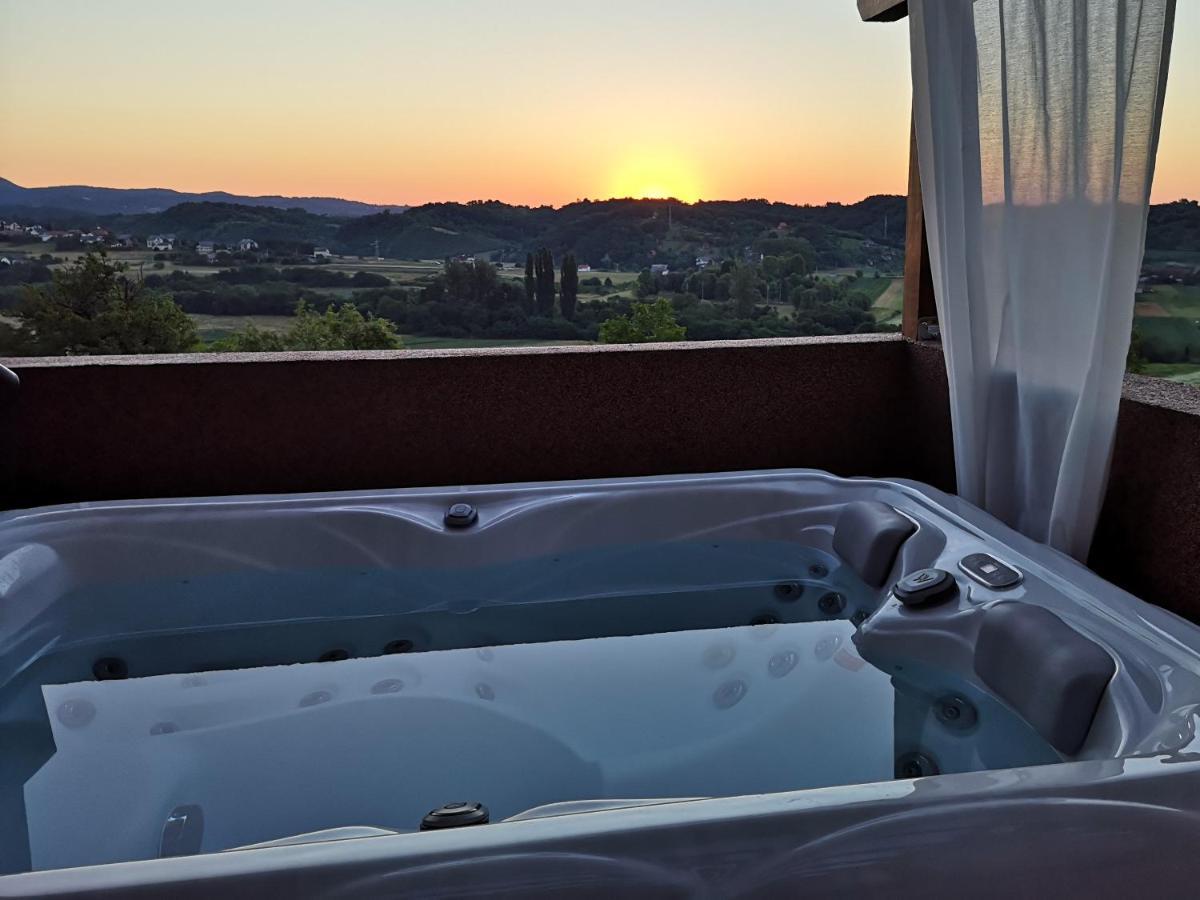 Viksa With Jacuzzi