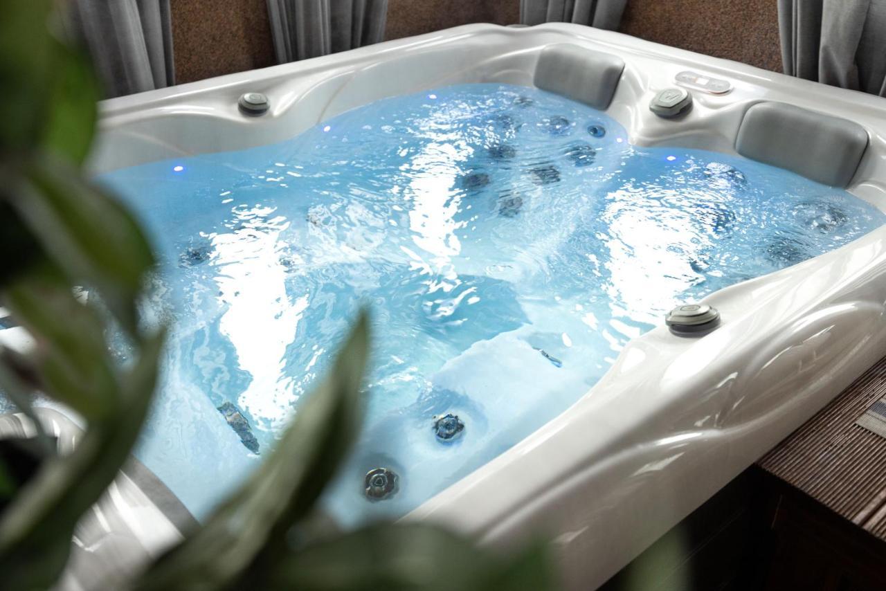 Viksa With Jacuzzi Apartment *