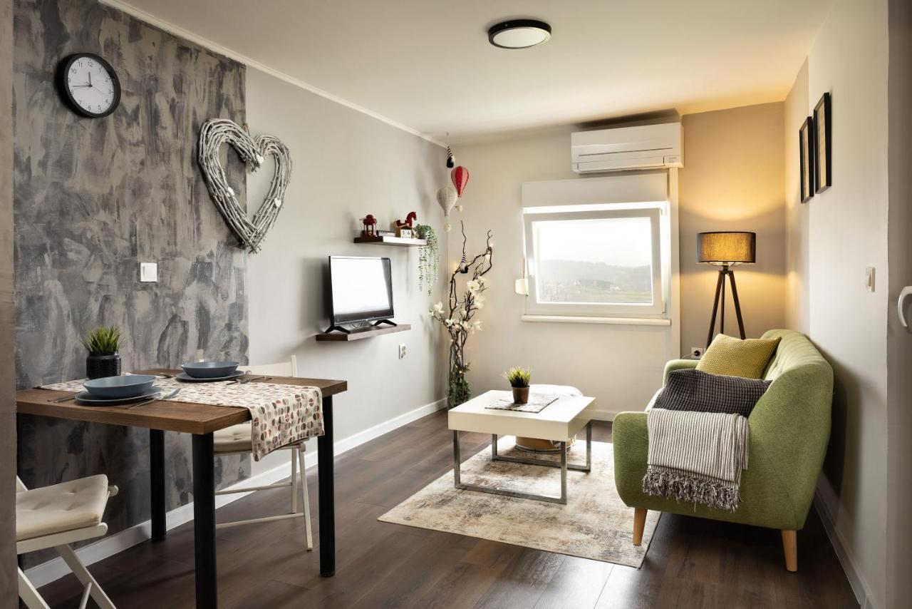 Viksa With Jacuzzi Apartment